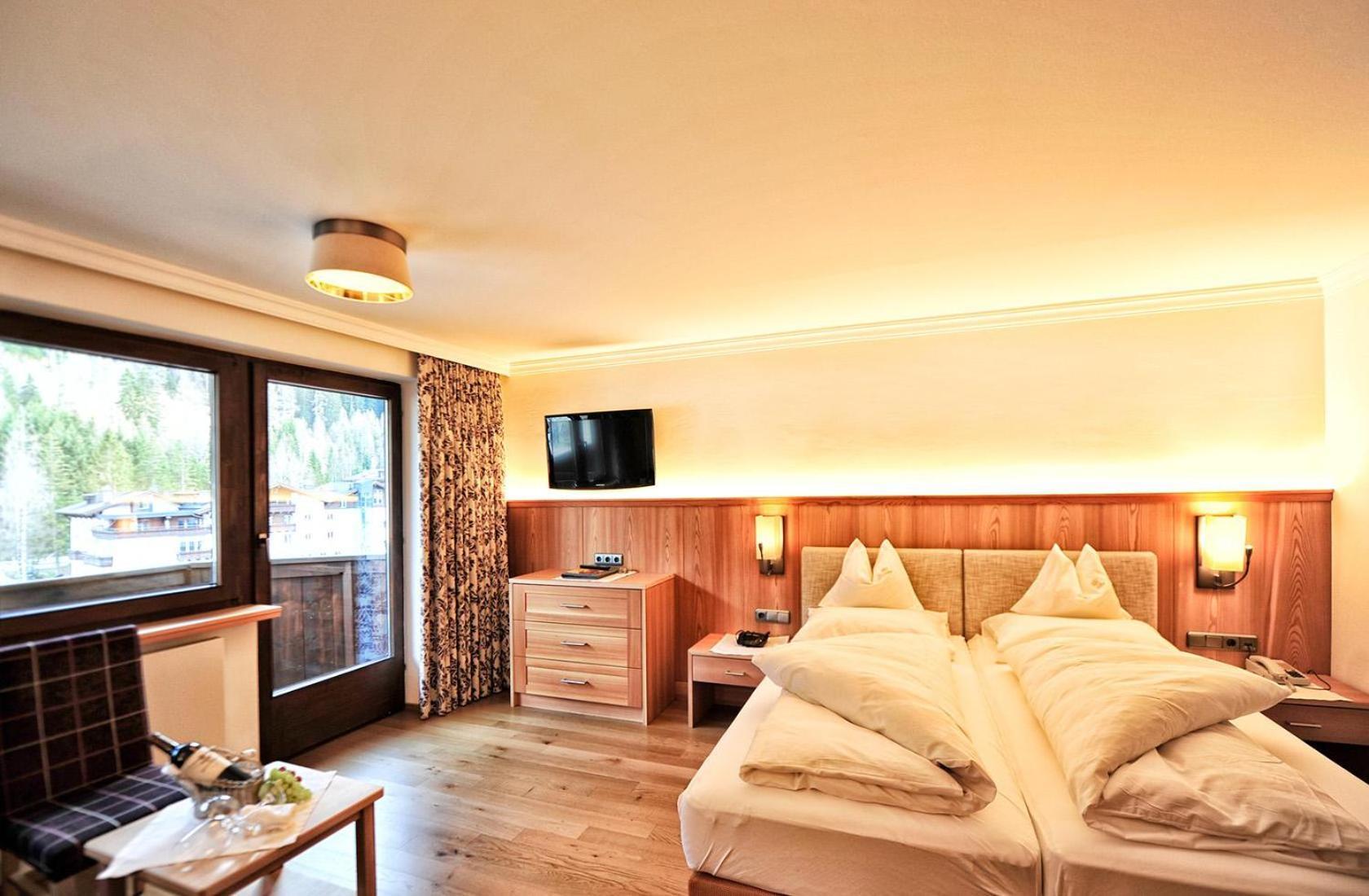 Heart Hotel Arlberg Санкт-Антон-ам-Арльберг Экстерьер фото